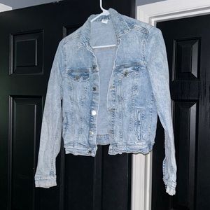 H&M light denim jacket women’s size small